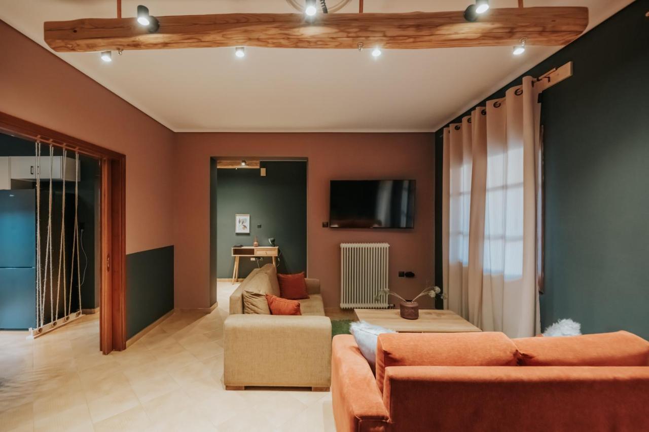 Kalavrita Krinides Apartment And Attics Exteriör bild